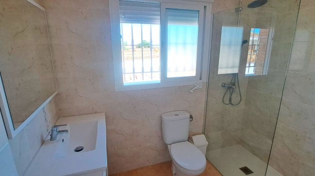 Resale - Villa -
Catral