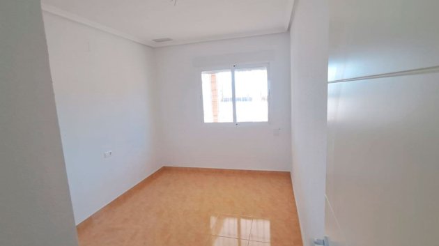Resale - Villa -
Catral