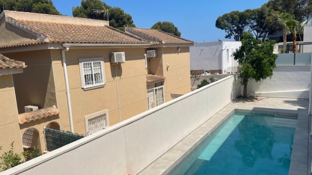 Reventa - Chalets -
Torrevieja - Los Balcones