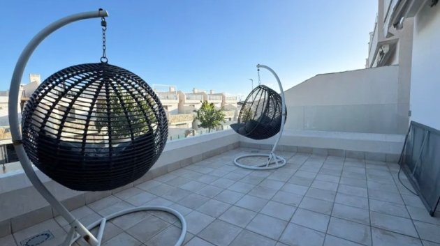 Resale - Villa -
Los Alcazares