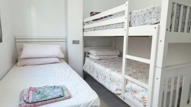 Resale - Villa -
Los Alcazares