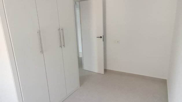 Reventa - Apartamentos -
Torrevieja - La Mata