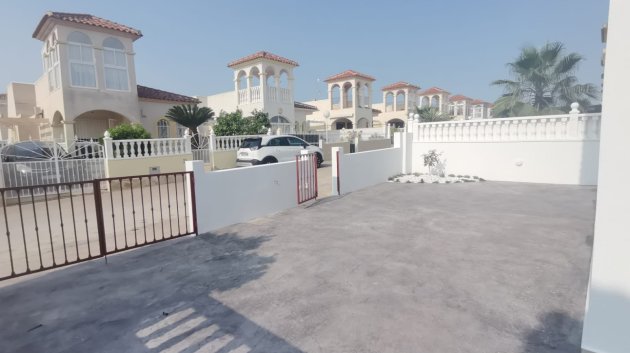 Reventa - Chalets -
Algorfa - Lo Crispin