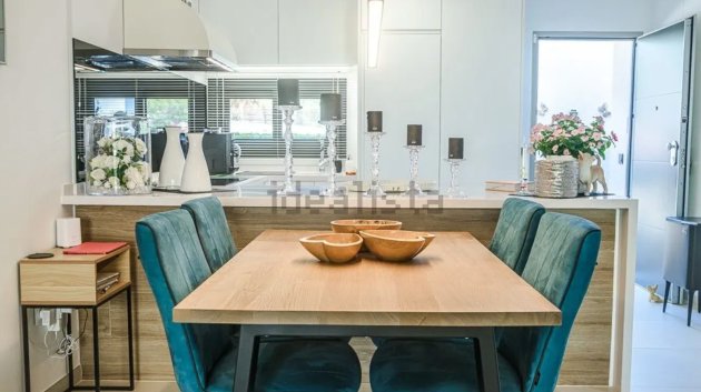 Reventa - Adosado -
Pilar de la Horadada - Lo Romero Golf