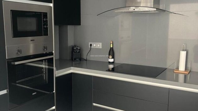 Resale - Villa -
Villamartín