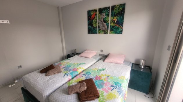 Resale - Villa -
Villamartín