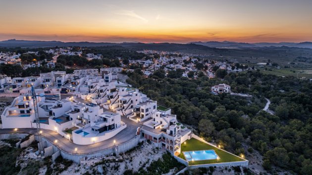 Obra nueva - Chalets -
San Miguel de Salinas