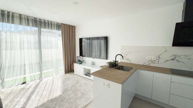 Resale - Villa -
Benijofar