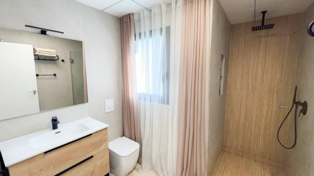 Resale - Villa -
Benijofar