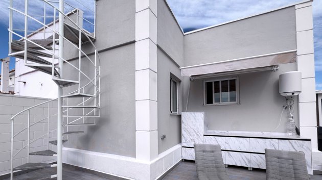 Reventa - Chalets -
Torre Pacheco - Sierra Golf