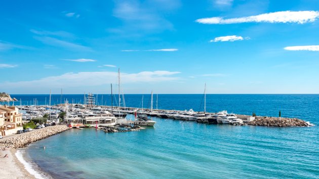 Resale - Apartments -
Altea