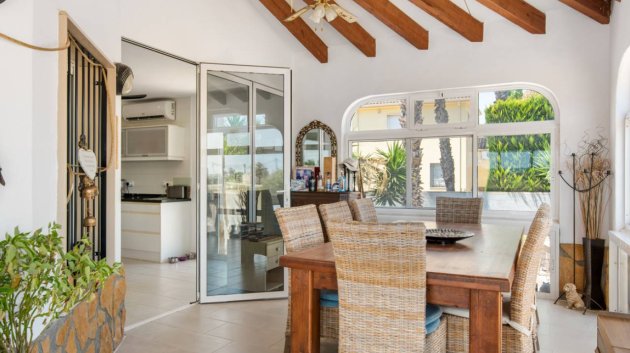 Resale - Villa -
Catral