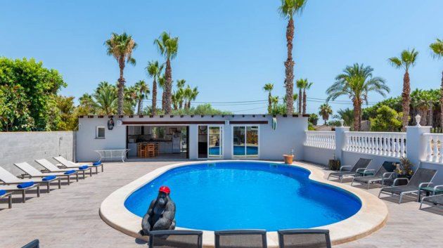 Resale - Villa -
Catral