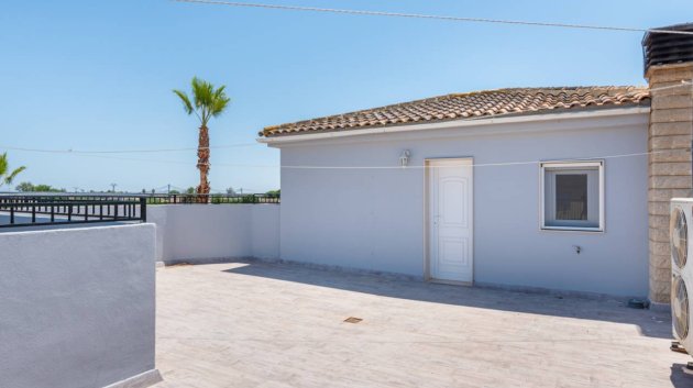 Resale - Villa -
Catral