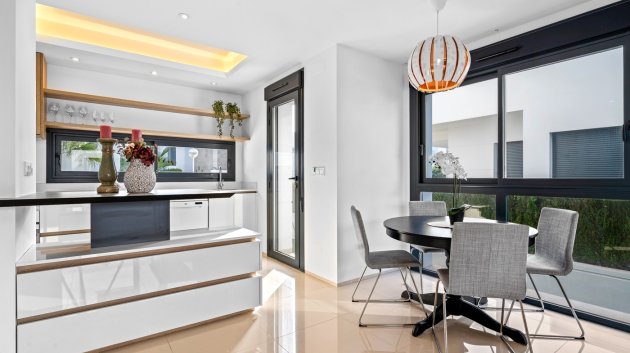 Revente - Villa -
Ciudad Quesada - Lo Marabú