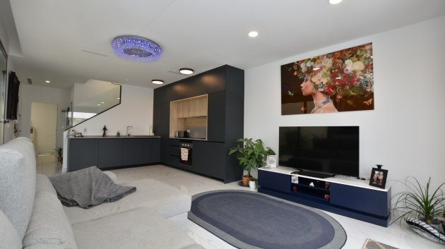 Resale - Villa -
Los Montesinos