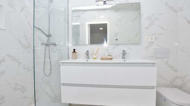 Resale - Villa -
Los Montesinos