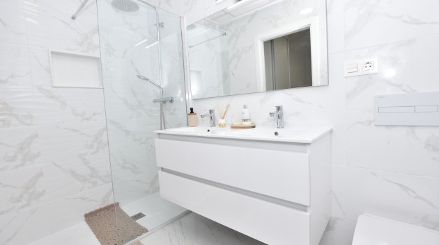 Resale - Villa -
Los Montesinos