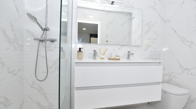 Resale - Villa -
Los Montesinos