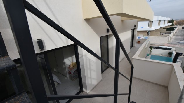 Resale - Villa -
Los Montesinos