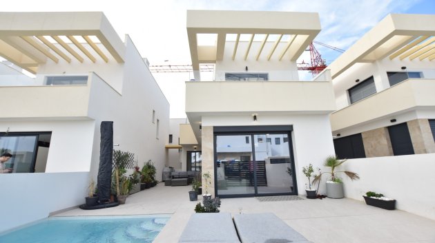 Resale - Villa -
Los Montesinos