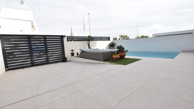 Resale - Villa -
Los Montesinos