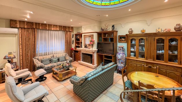 Reventa - Chalets -
Elche - Altzabares Alto