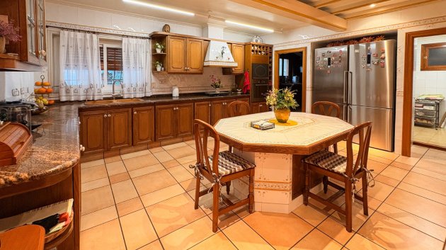 Reventa - Chalets -
Elche - Altzabares Alto