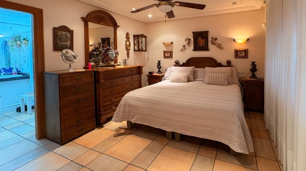 Reventa - Chalets -
Elche - Altzabares Alto