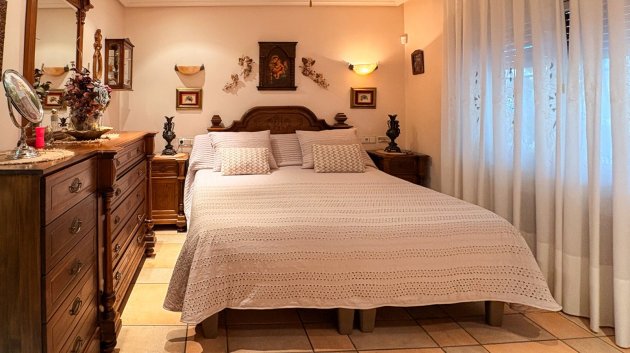 Reventa - Chalets -
Elche - Altzabares Alto