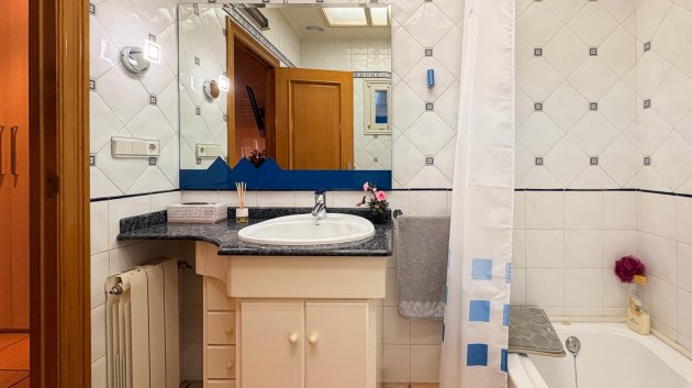 Reventa - Chalets -
Elche - Altzabares Alto