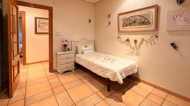 Reventa - Chalets -
Elche - Altzabares Alto