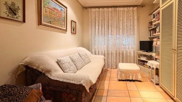 Reventa - Chalets -
Elche - Altzabares Alto