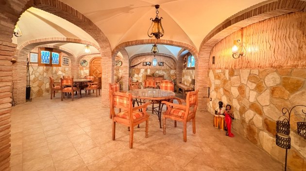 Reventa - Chalets -
Elche - Altzabares Alto