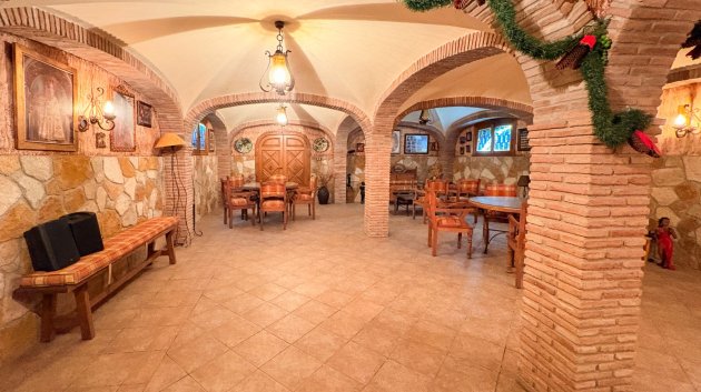 Reventa - Chalets -
Elche - Altzabares Alto