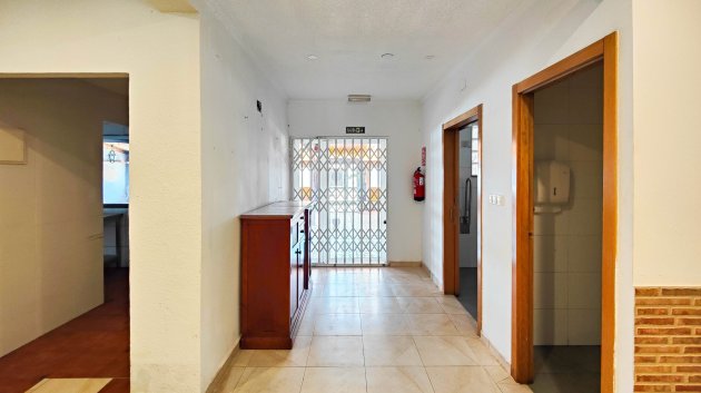 Reventa - Locales -
Torrevieja - La Siesta - El Chaparral - San Luis