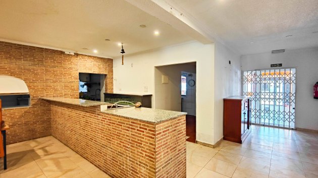 Reventa - Locales -
Torrevieja - La Siesta - El Chaparral - San Luis