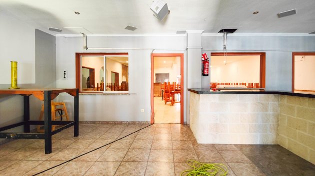 Reventa - Locales -
Torrevieja - La Siesta - El Chaparral - San Luis