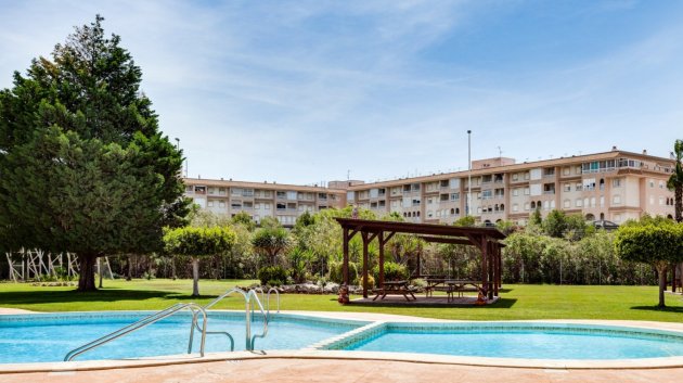 Reventa - Top floor bungalow -
Torrevieja - La Siesta - El Chaparral - San Luis