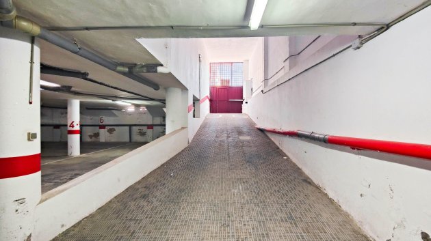 Resale - Garage -
Torrevieja - Playa del Cura