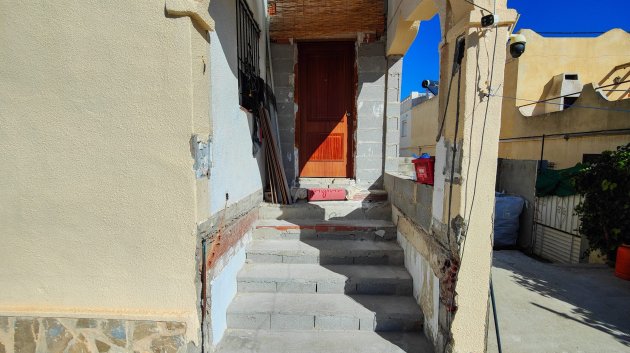 Resale - Townhouse -
San Miguel de Salinas