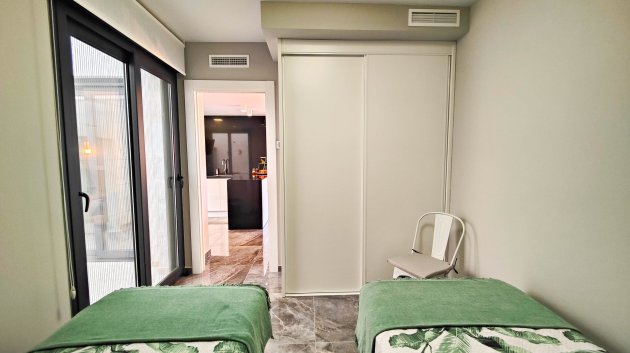 Reventa - Apartamentos -
Orihuela Costa - Los Altos