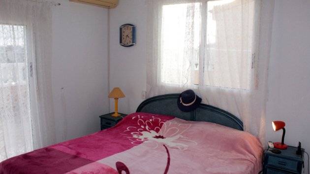 Resale - Villa -
Torre de la Horadada