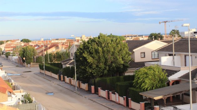 Resale - Villa -
Torre de la Horadada