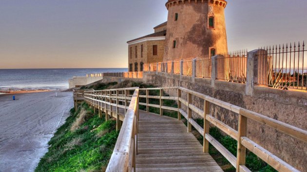 Resale - Villa -
Torre de la Horadada