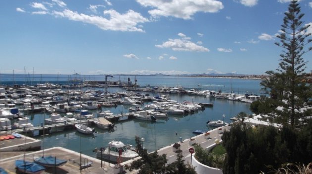 Resale - Villa -
Torre de la Horadada