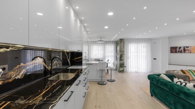 Resale - Apartments -
Los Montesinos