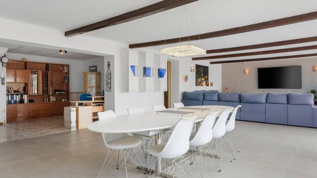 Resale - Villa -
Los Montesinos