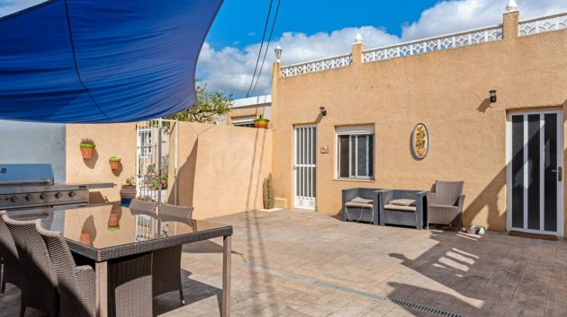 Resale - Villa -
Los Montesinos