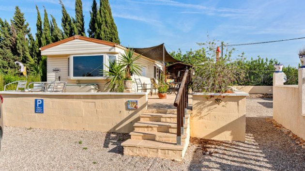 Resale - Villa -
Los Montesinos